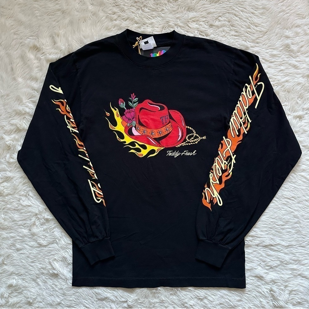 Teddy Fresh Long Sleeve Tee Giddy Up Cowboy Hat Flames Crewneck Black S NWT New